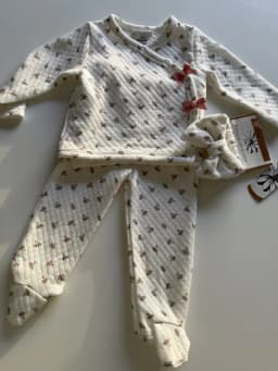 Conjunto de flores con balaca — vista principal